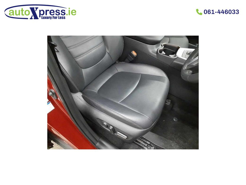 2020 Toyota Rav4 - image 4