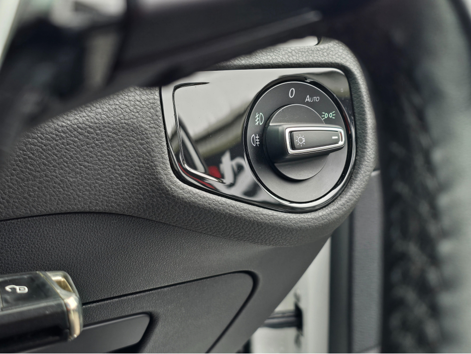 2017 Volkswagen Golf 1.4 HIGHLINE EDITION ALCANTARA SEATS REVERSING CAMERA - SIMI DEALER - LOW ROAD TAX BAND €16,750