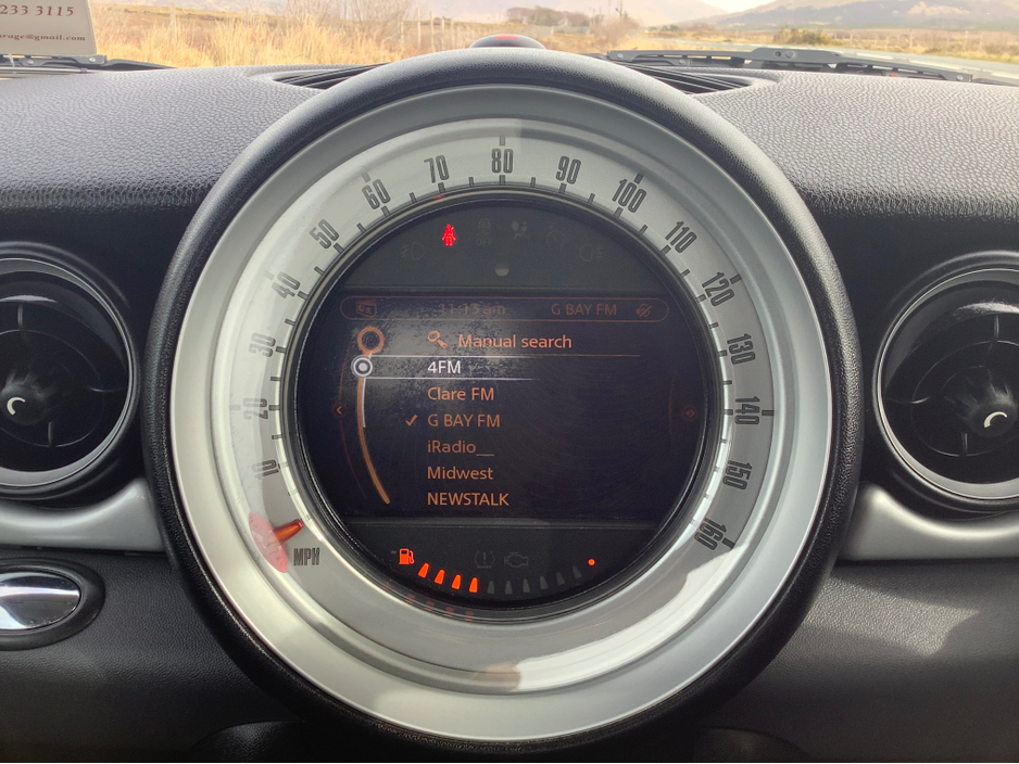 2011 MINI Hatch - image 5