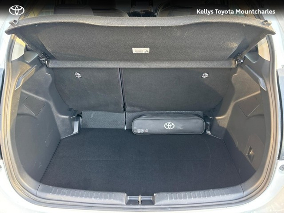 2024 Toyota Yaris YARIS 1.5 HYBRID LUNA