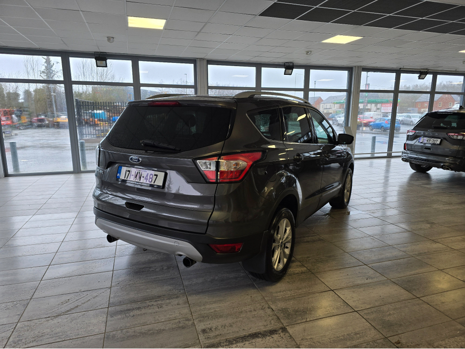 2017 Ford Kuga - image 6