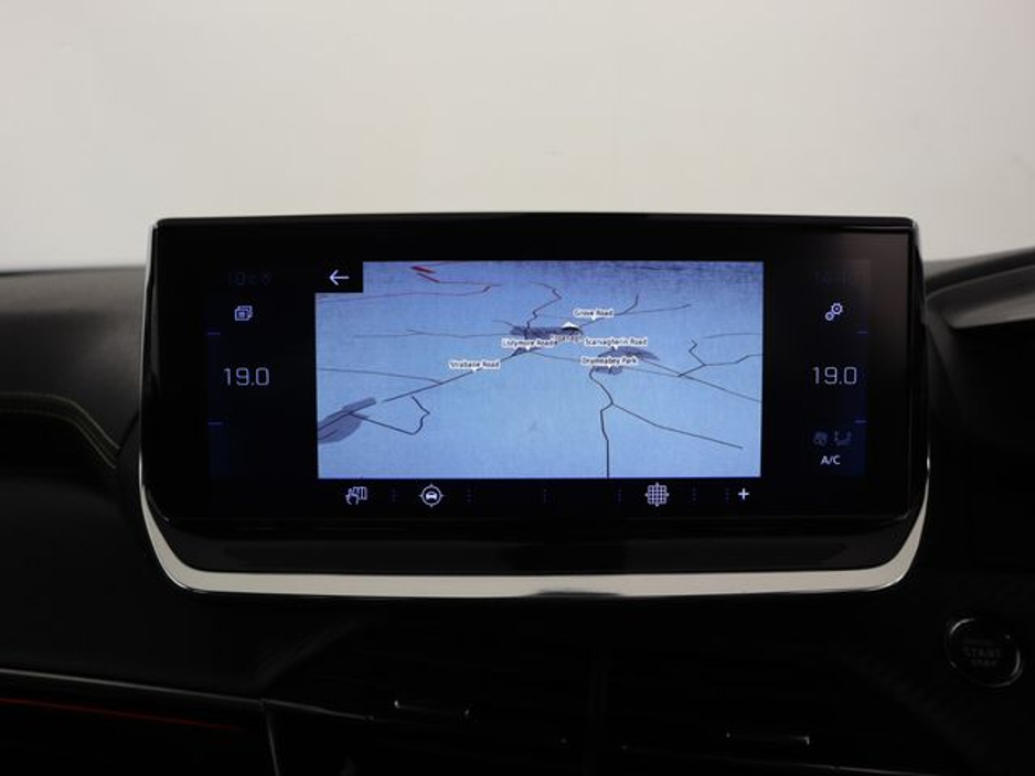 2021 Peugeot 2008 - image 11