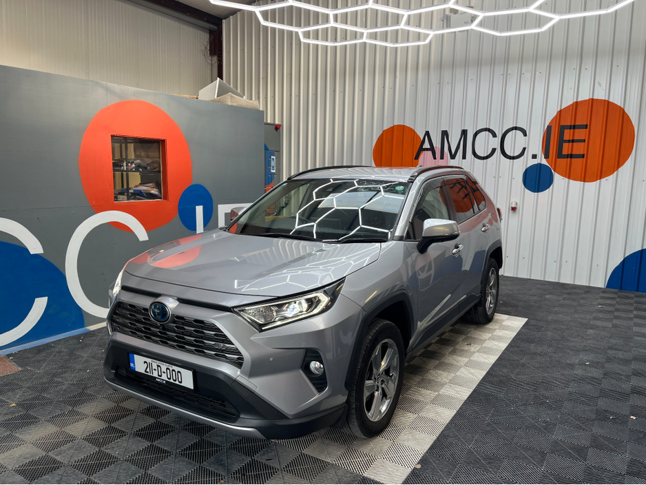 2021 Toyota Rav4 - image 5