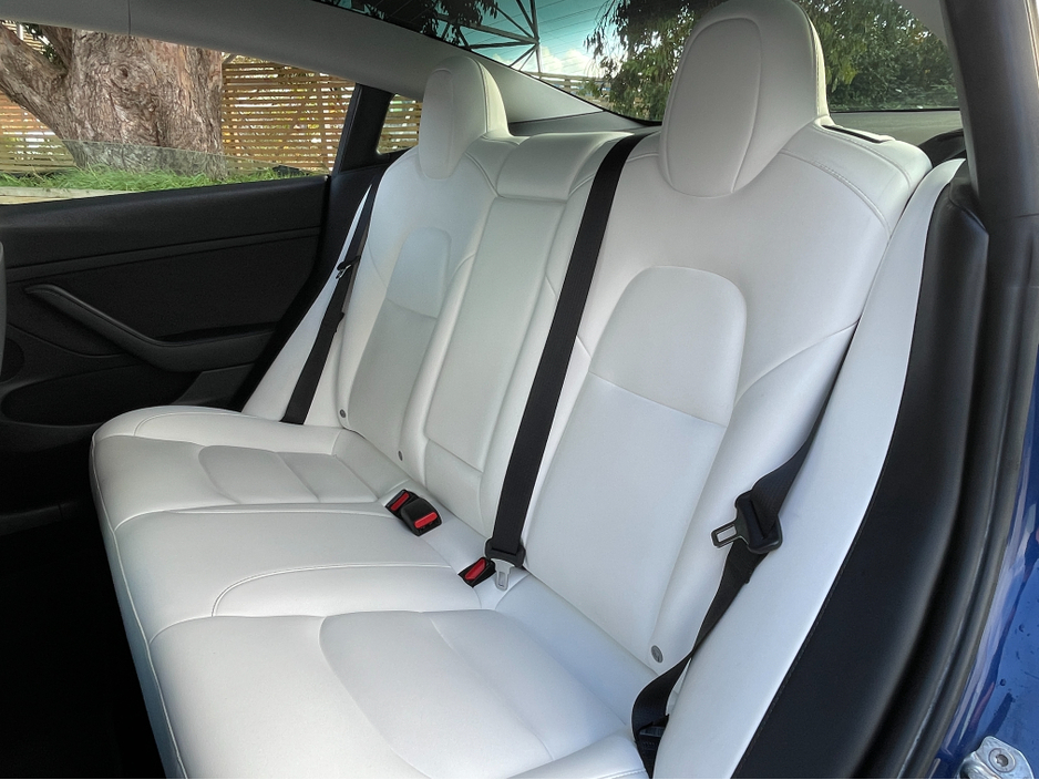 2021 Tesla Model 3 - image 23