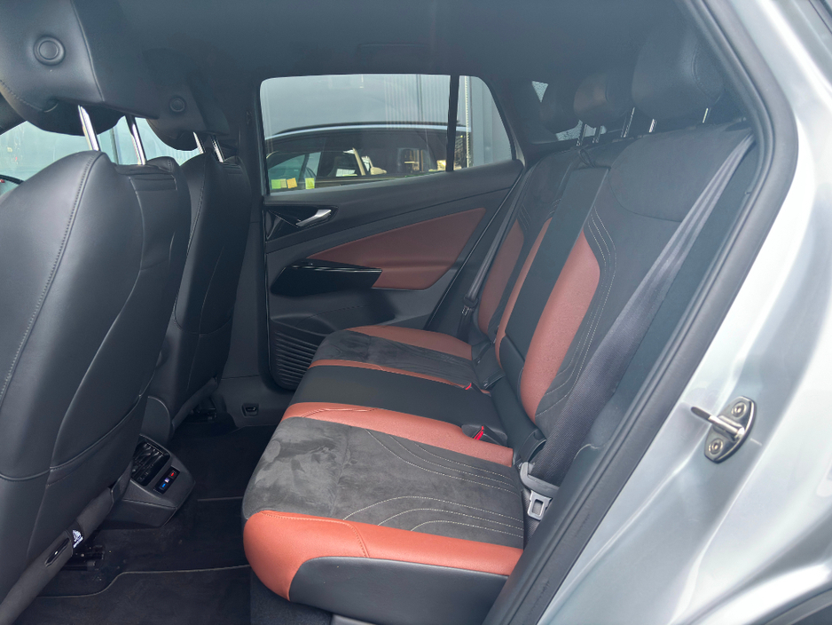 2021 Volkswagen ID.4 - image 8
