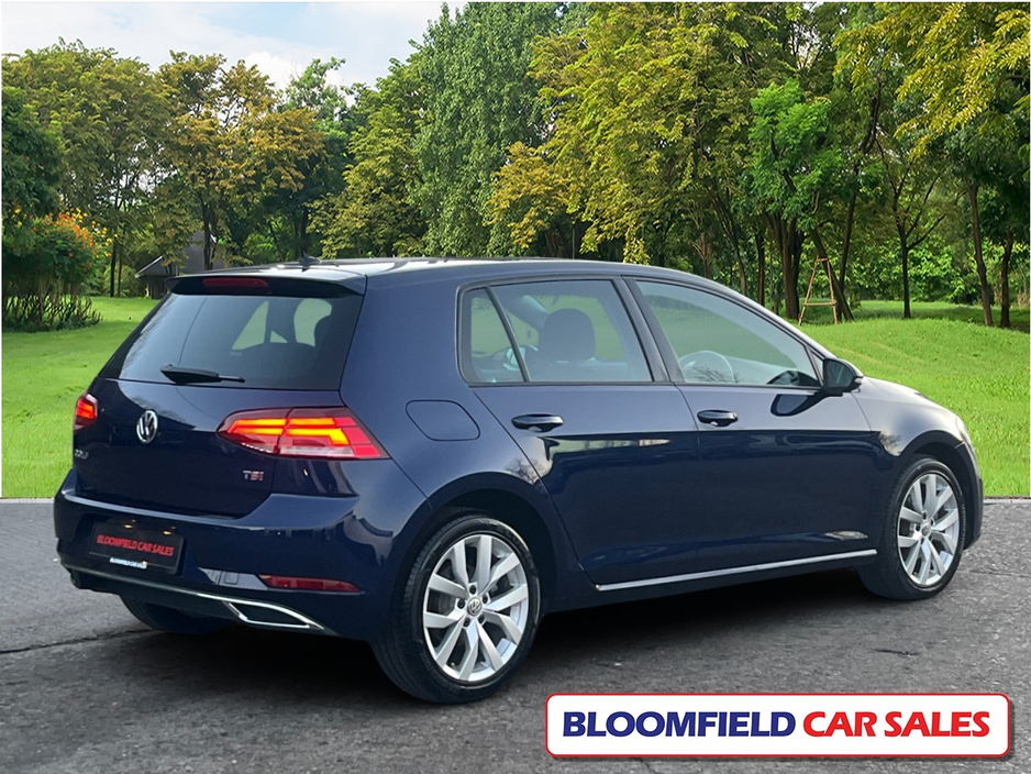 2017 Volkswagen Golf HIGHLINE , AUTO // LOW MILEAGE €17,950