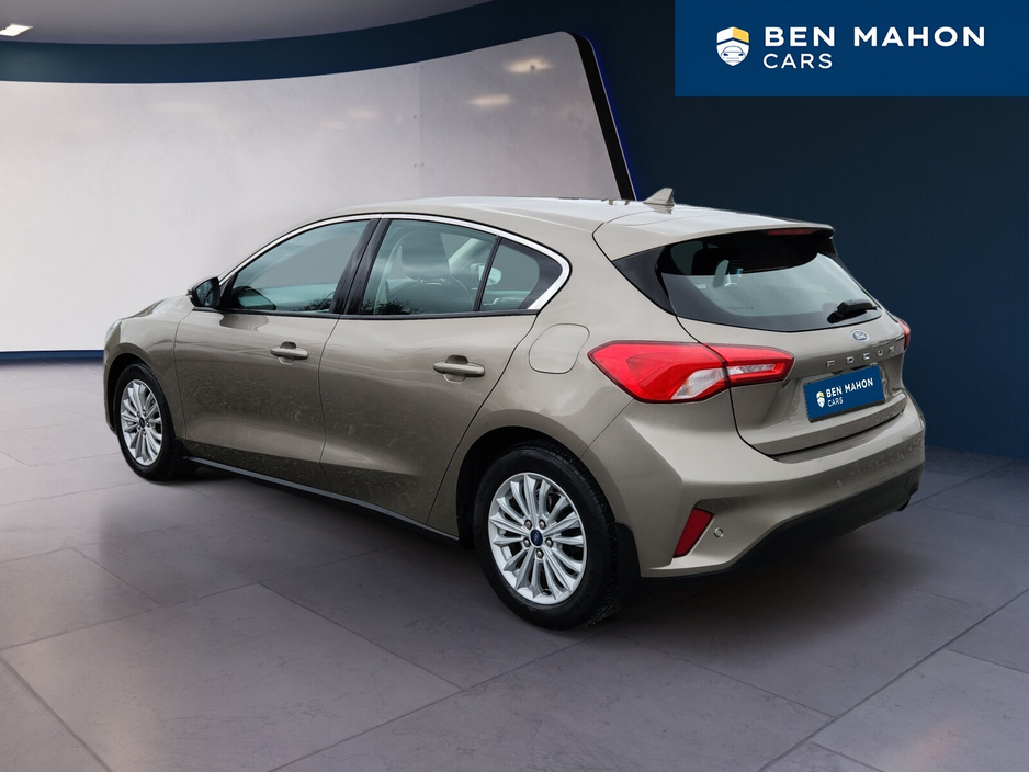 2019 Ford Focus - image 3