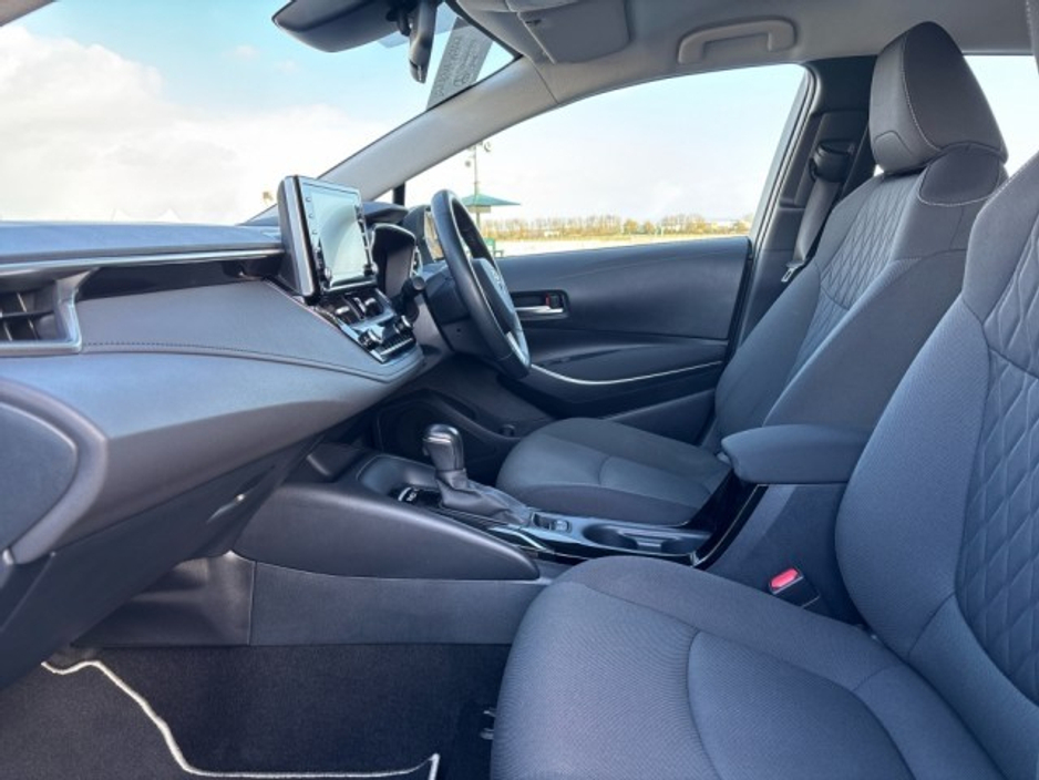 2022 Toyota Corolla - image 6