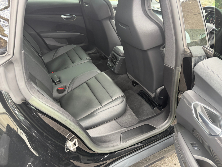 2023 Audi e-tron GT quattro - image 14