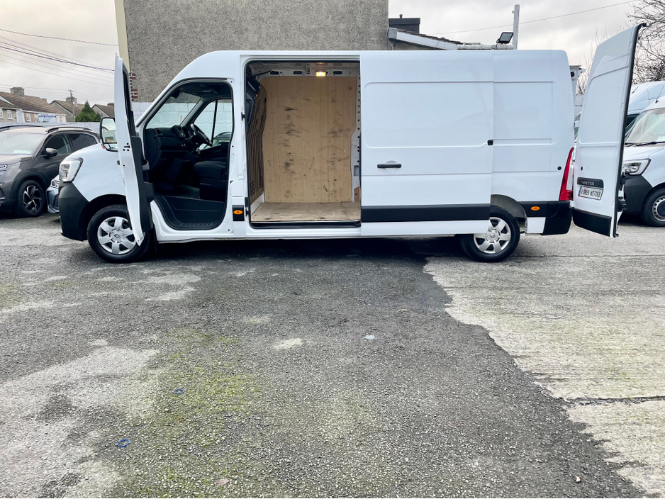 2023 Renault Master LM35 BUSINESS+ 2.3 BLUE DCI 135PS LWB €20,000