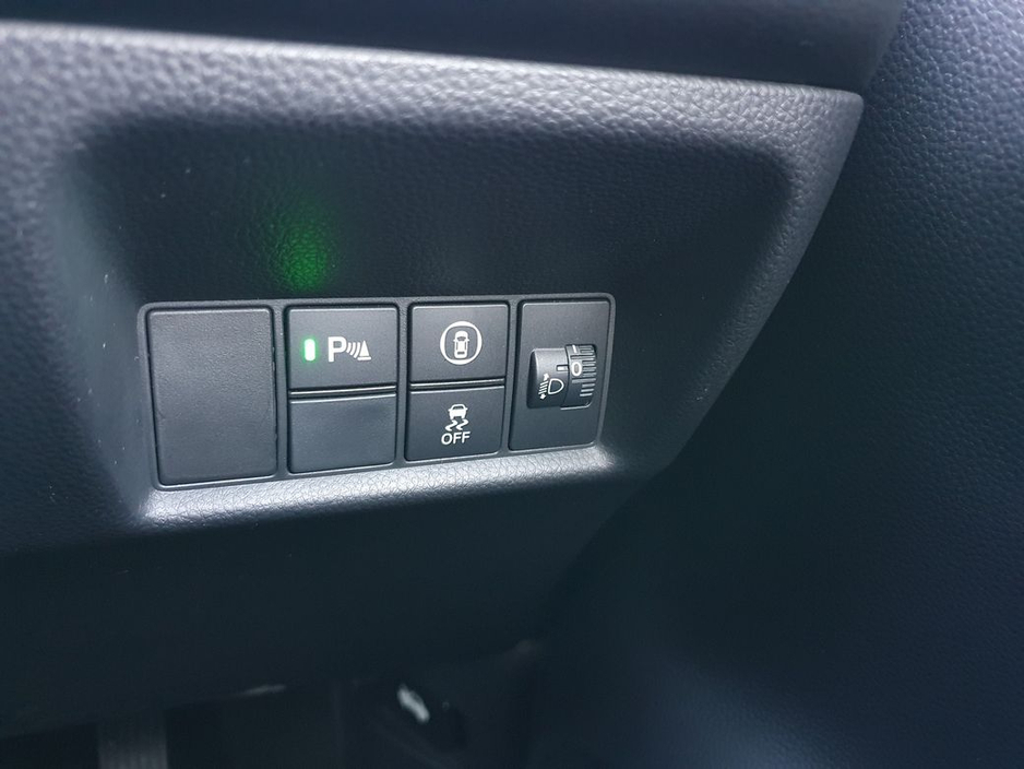 2020 Honda Jazz - image 14