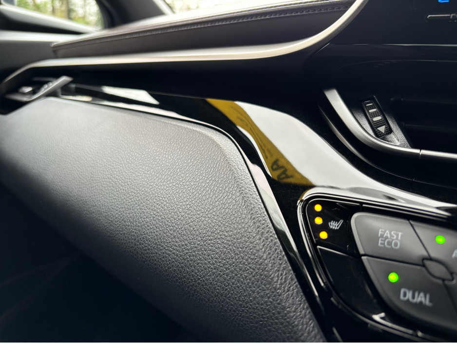 2018 Toyota C-HR - image 10