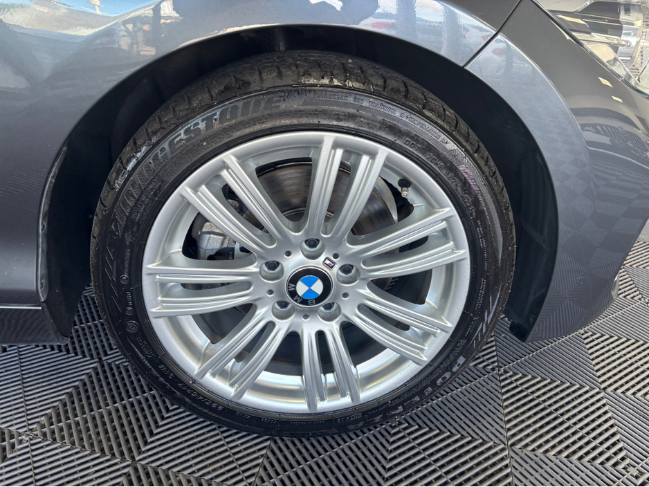 2017 BMW 1 Series - image 5