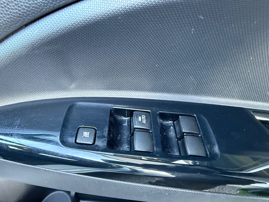 2016 Mitsubishi Mirage - image 19