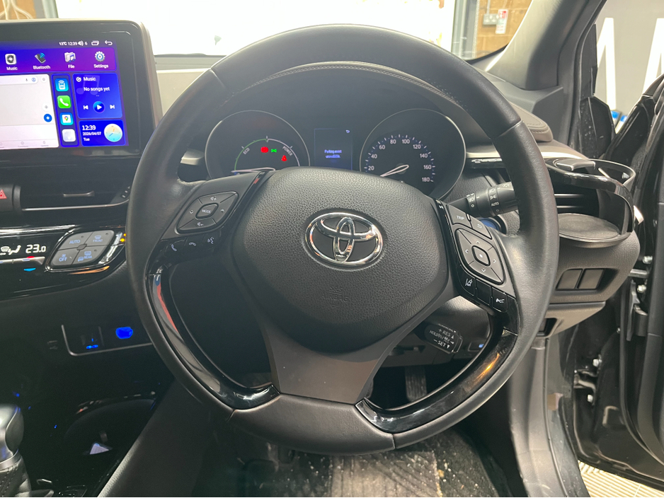 2020 Toyota C-HR - image 7