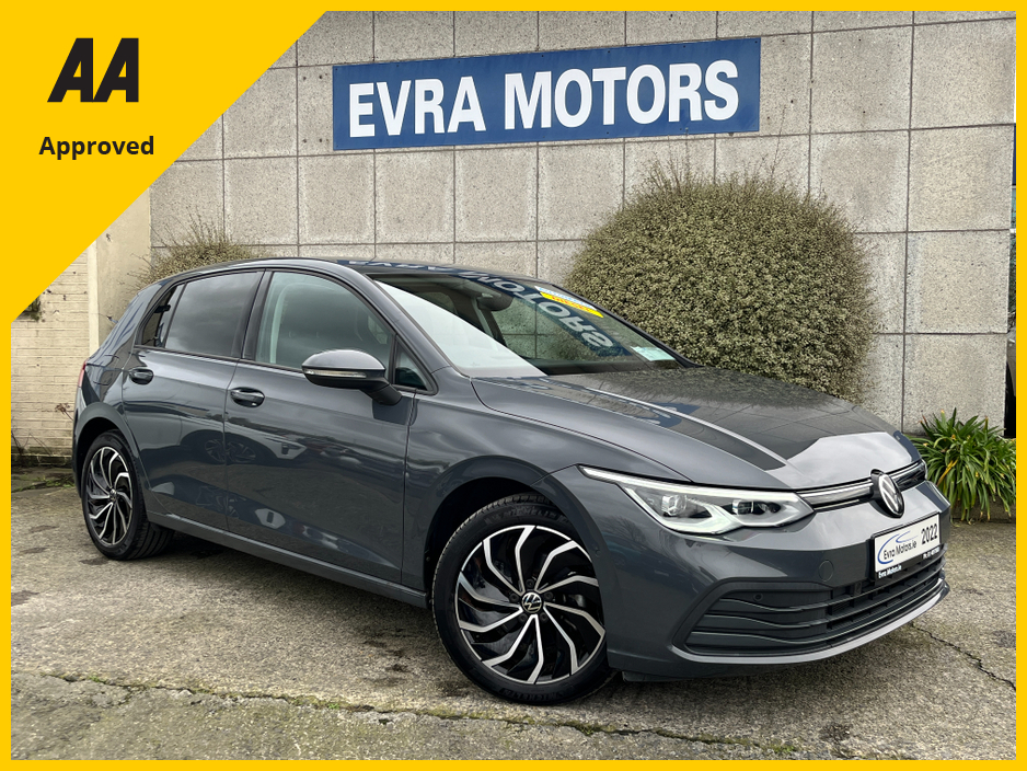 2022 Volkswagen Golf ADAVANCE AUTOMATIC 2.0 DIESEL //HEATED SEATS AND STEERING WHEEL//HEAD UP DISPLAY//REVERSE CAMERA//KEYLESS ENTRY// €27,950