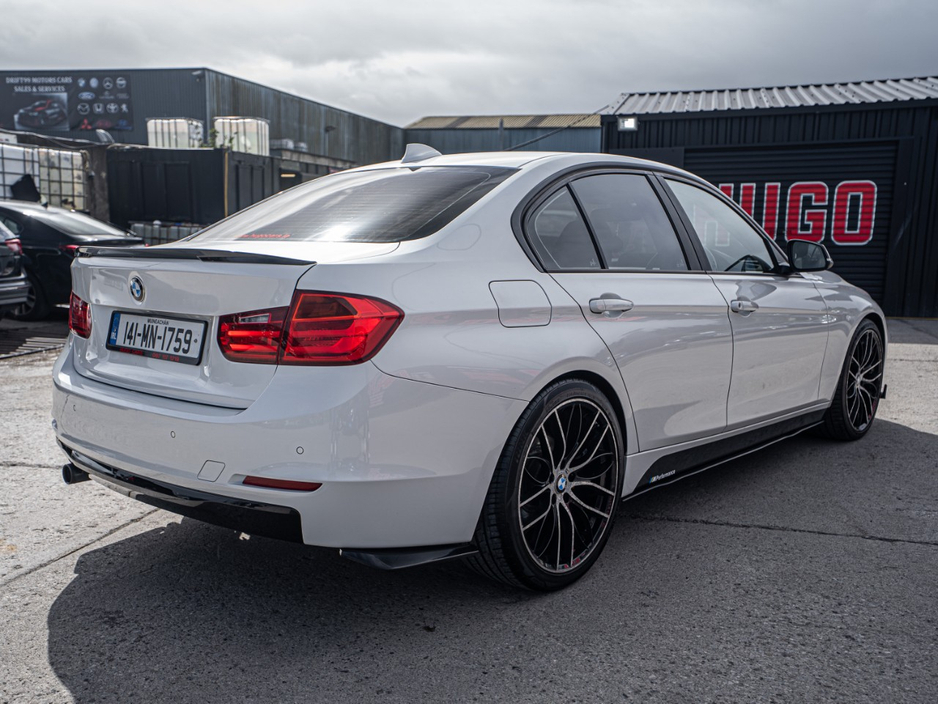 2014 BMW 3 Series - image 14