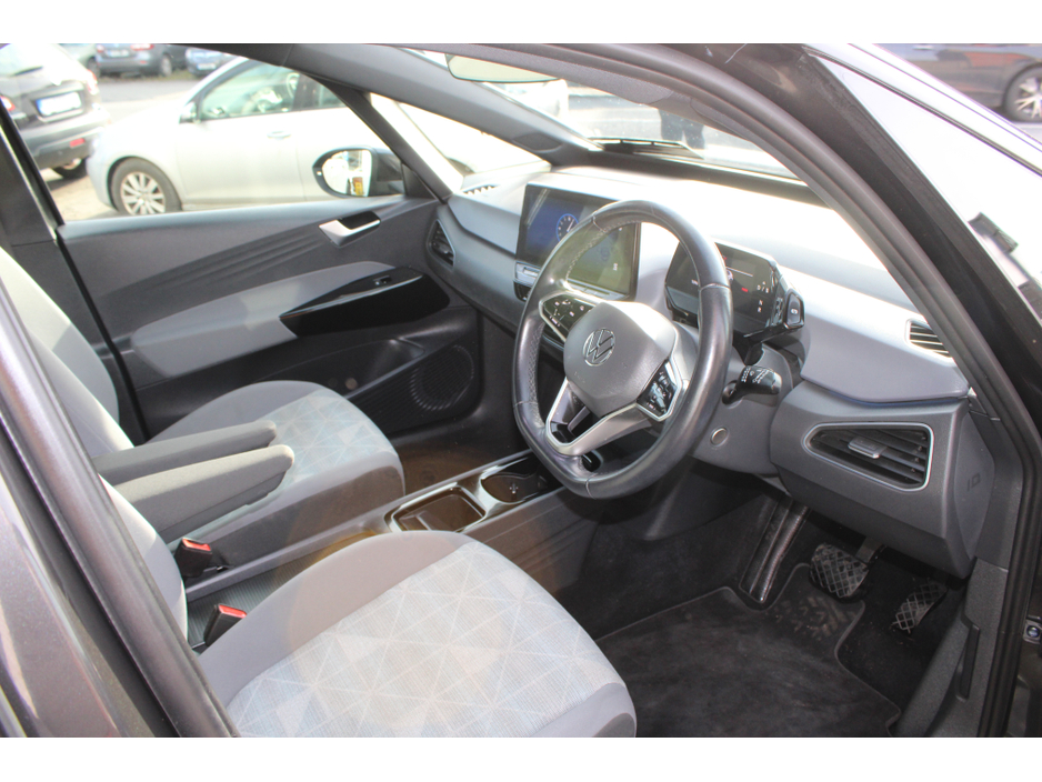 2022 Volkswagen ID.3 - image 6