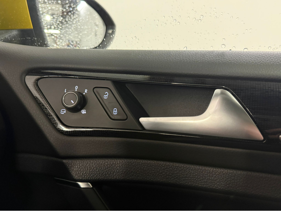 2018 Volkswagen Golf - image 29