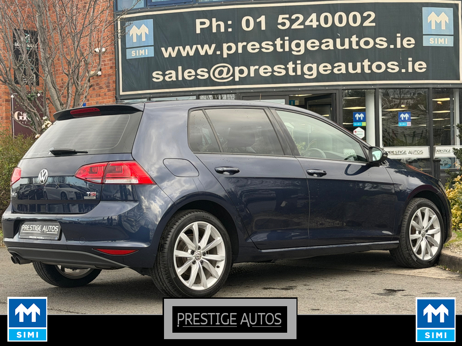 2014 Volkswagen Golf - image 4