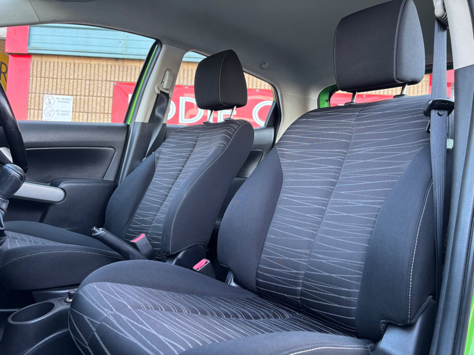 2008 Mazda Mazda2 - image 11