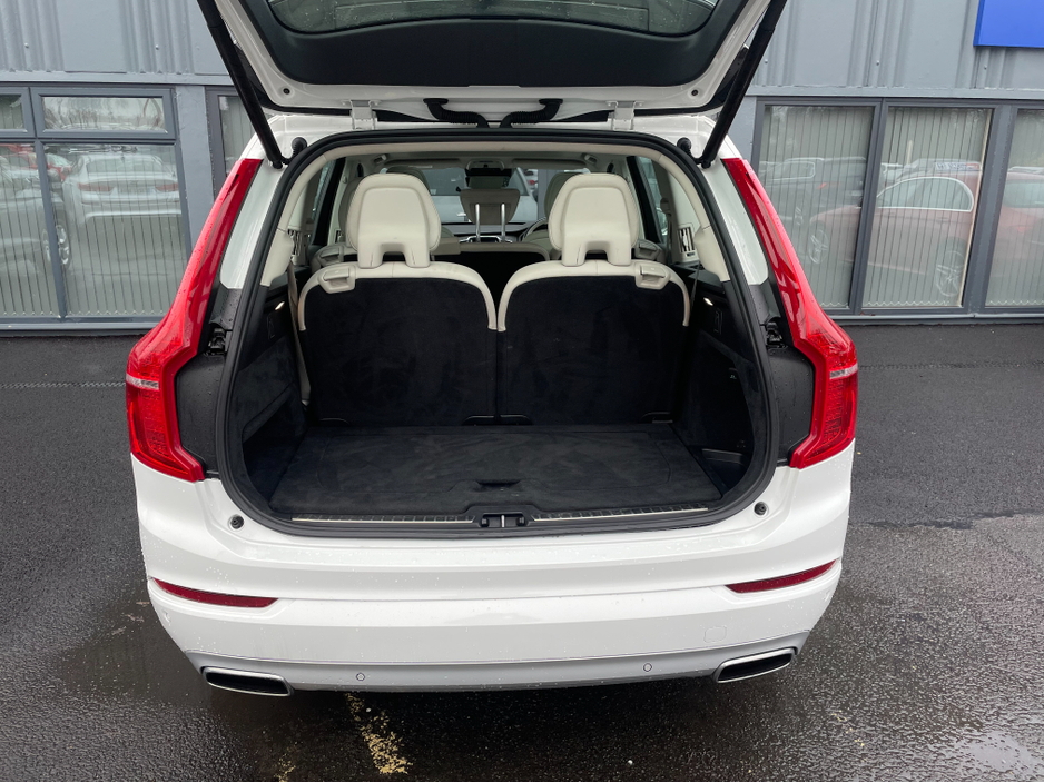 2019 Volvo XC90 T8 AWD PHEV 5DR AUTO R-DESIGN €36,950