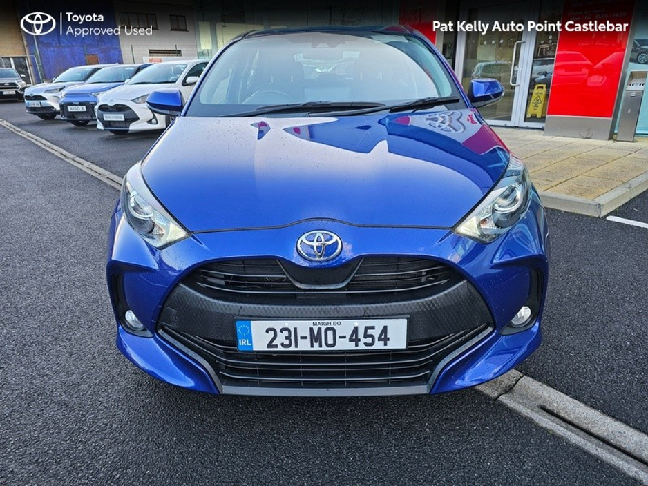 2023 Toyota Yaris - image 5