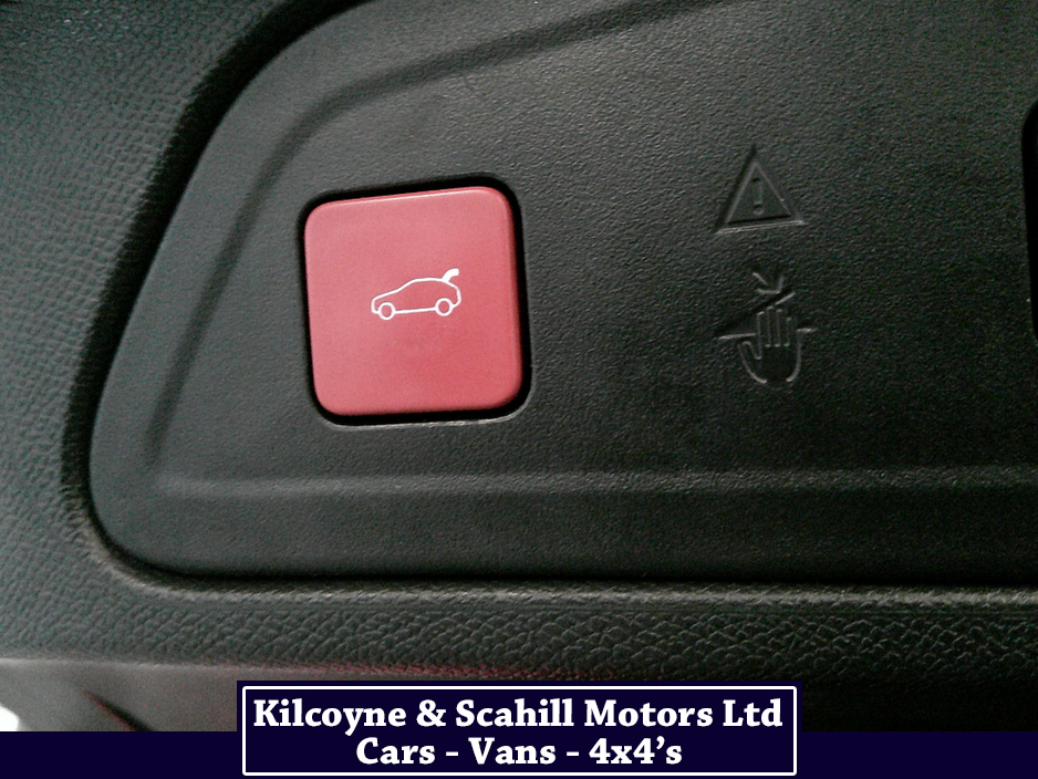 2023 Citroen C5 Aircross C-SERIES BLUEHDI 1 €32,500