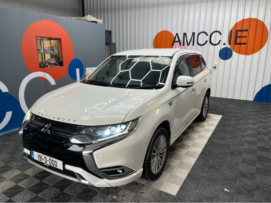 2019 Mitsubishi Outlander €21950! 2019 MITSUBISHI OUTLANDER PHEV G PLUS PACKAGE 2.4 AUTOMATIC / CRUISE CONTROL / 360° PARKING CAMERA / ELECTRIC MEMORY & HEATED SEATS / HEATED STEERING WHEEL / PADDLE SHIFTERS AND MORE €21,950