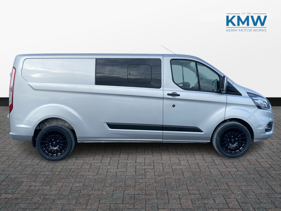 2021 Ford Transit Custom - image 6