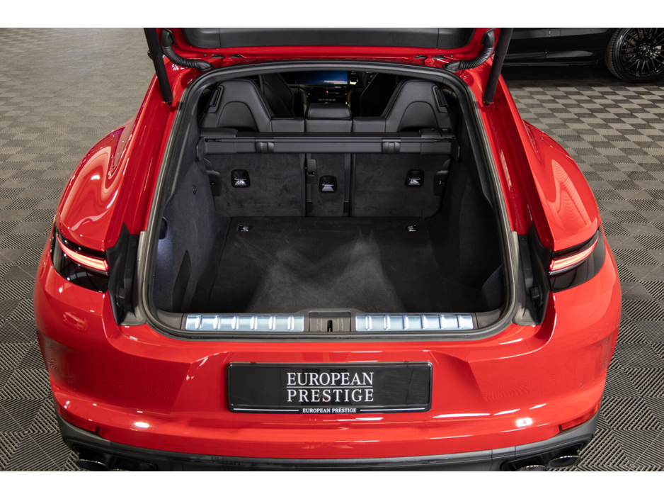 2025 Porsche Panamera - image 13