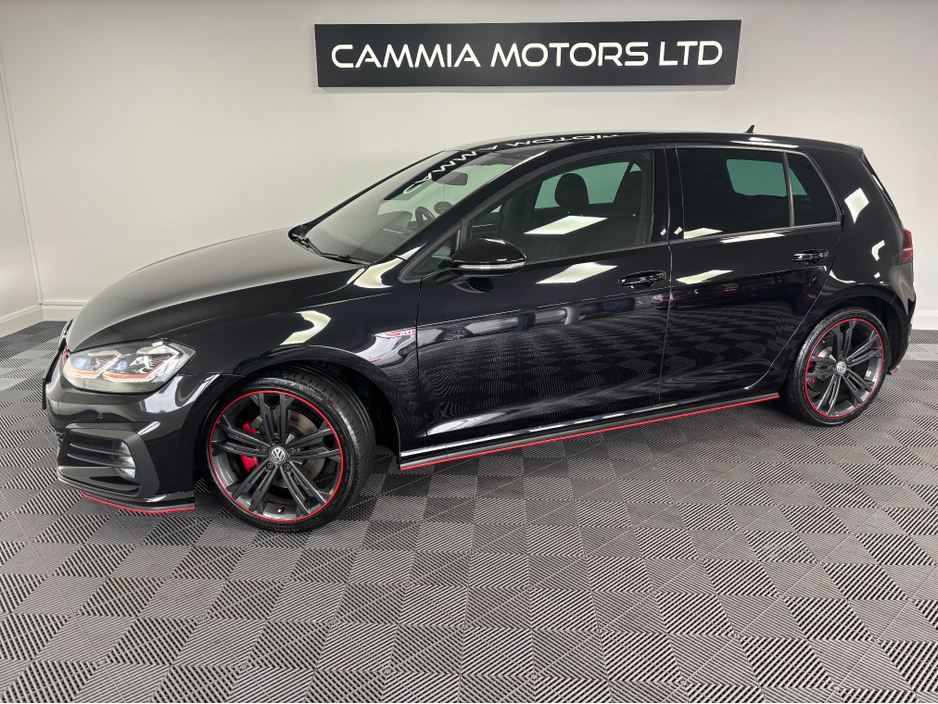 2018 Volkswagen Golf - image 2