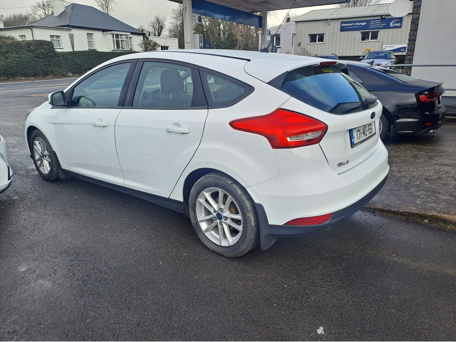 2017 Ford Focus - image 2