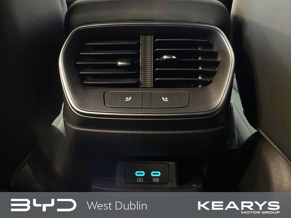 2025 BYD Sealion 7 - image 10