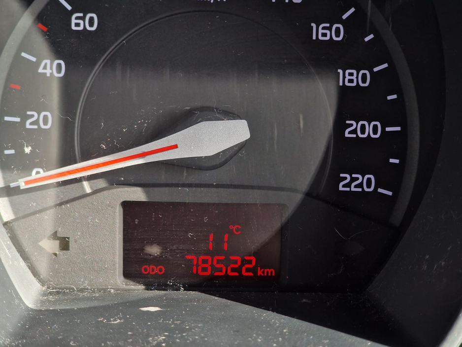 2014 Kia Rio - image 2