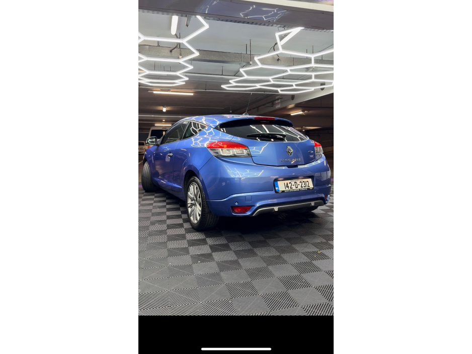 2014 Renault Megane - image 4