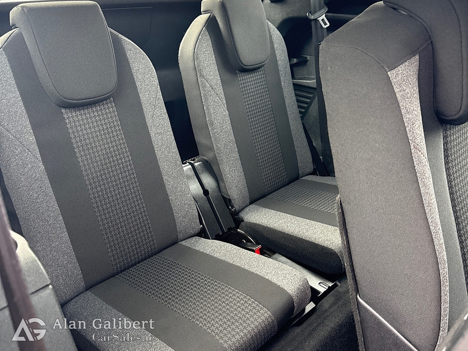 2018 Peugeot 5008 1.5HDI ACTIVE 7 Seater Model