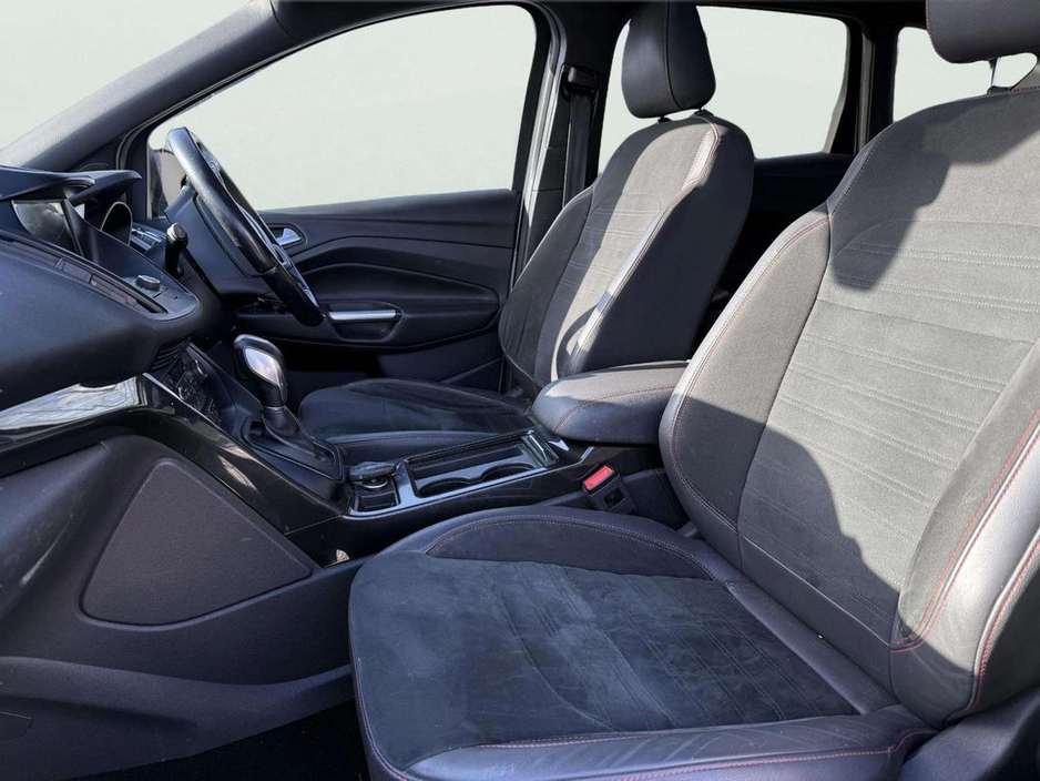 2019 Ford Kuga - image 4