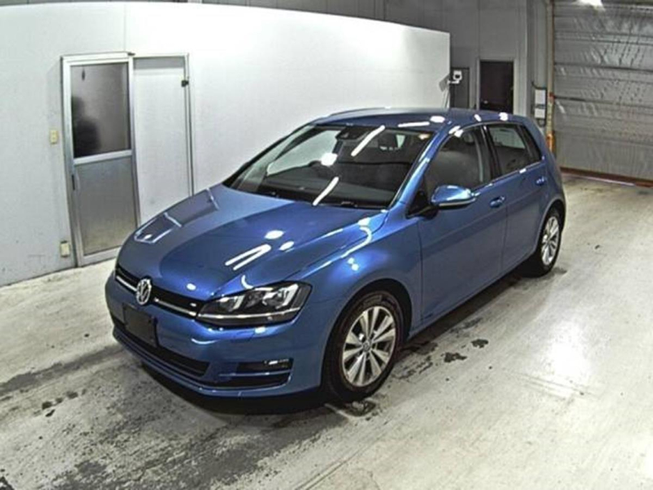 2014 Volkswagen Golf - image 3