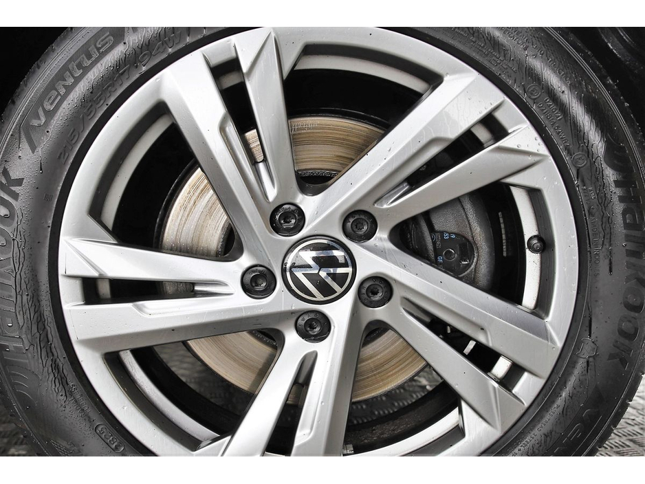 2023 Volkswagen T-Roc - image 29