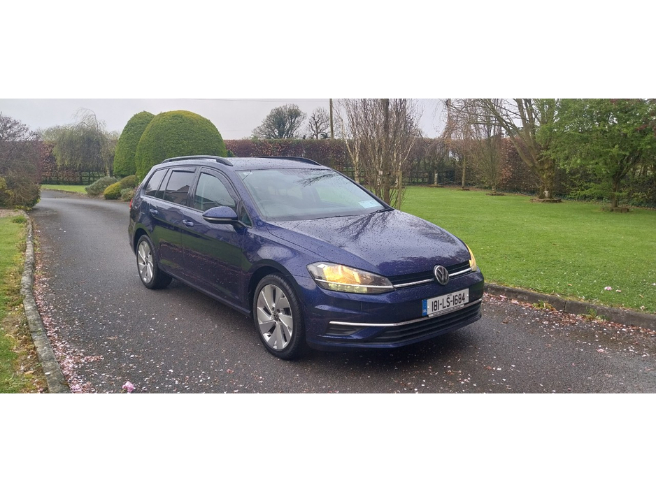 2018 Volkswagen Golf - image 2