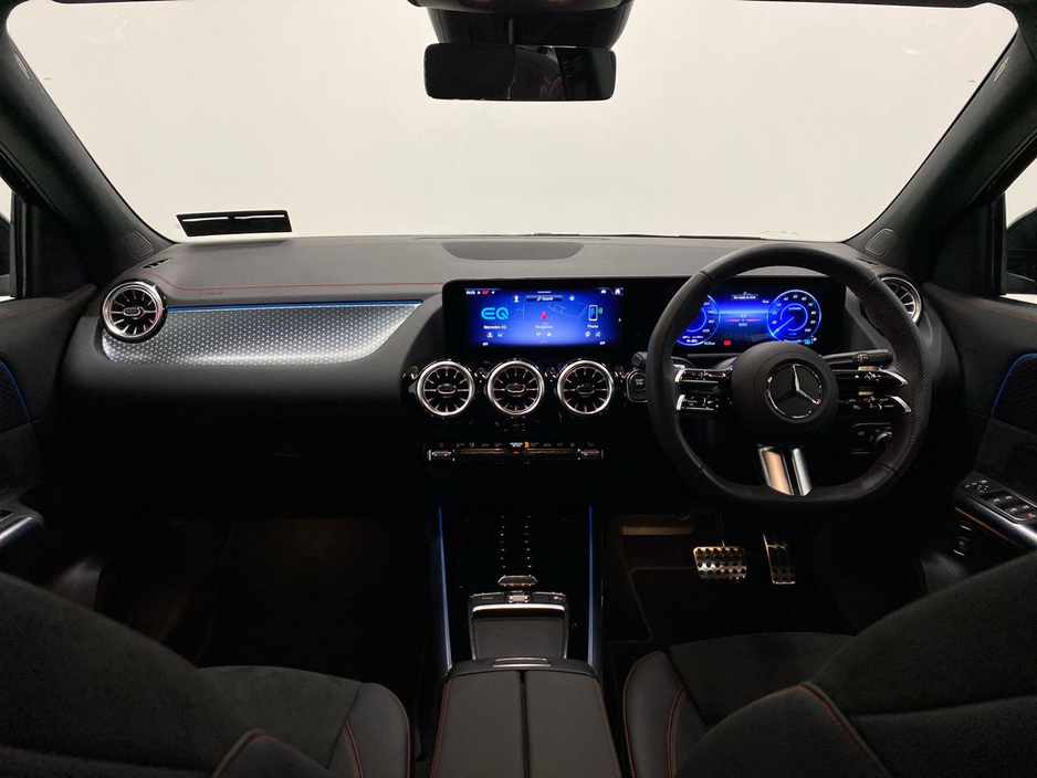 2025 Mercedes-Benz EQA - image 2