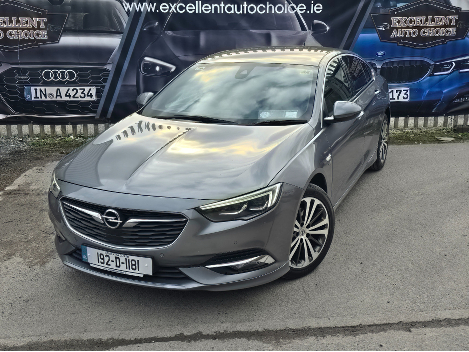 2019 Opel Insignia - image 6