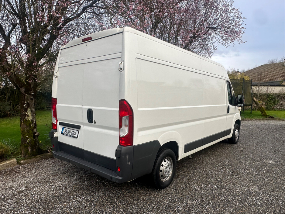 2018 Peugeot Boxer - image 4