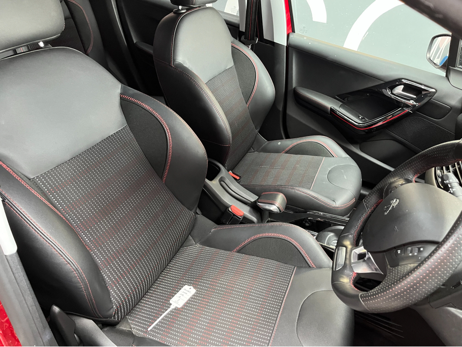 2018 Peugeot 2008 2018 PEUGEOT 2008 GT LINE 1.2 AUTOMATIC / CRUISE CONTROL / REVERSE CAMERA AND MORE €14,950