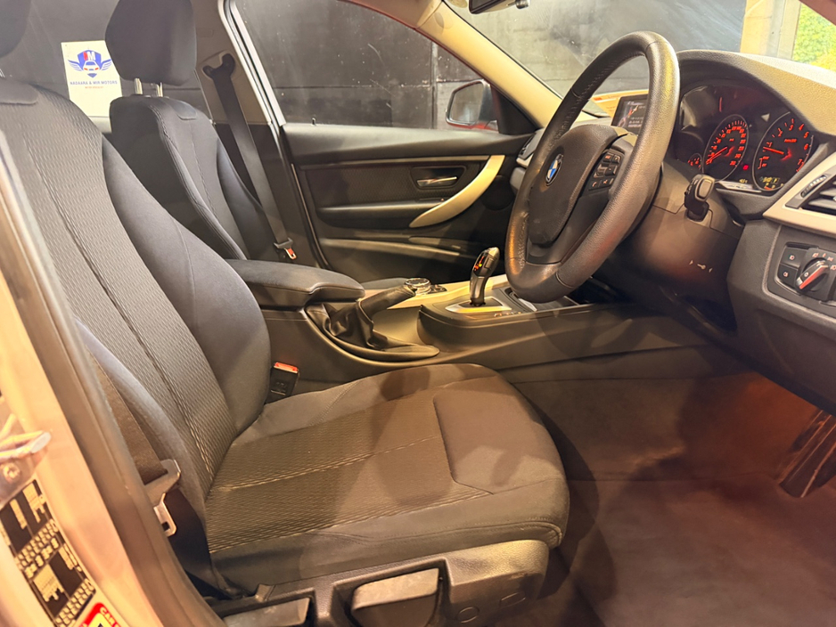 2015 BMW 3 Series - image 19