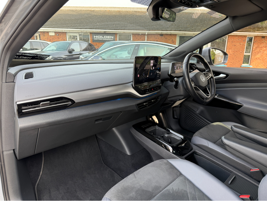 2022 Volkswagen ID.5 - image 27