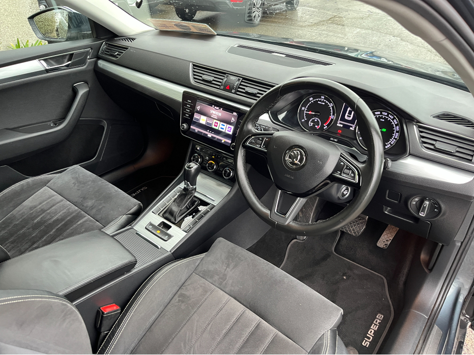 2020 Skoda Superb - image 15