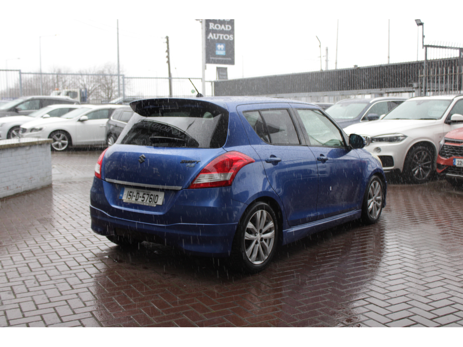 2015 Suzuki Swift - image 4