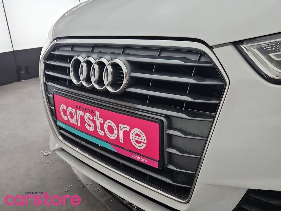 2017 Audi A1 - image 9